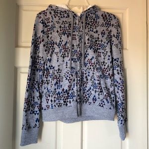 Geometrical Sweater w/ Cozy Hood